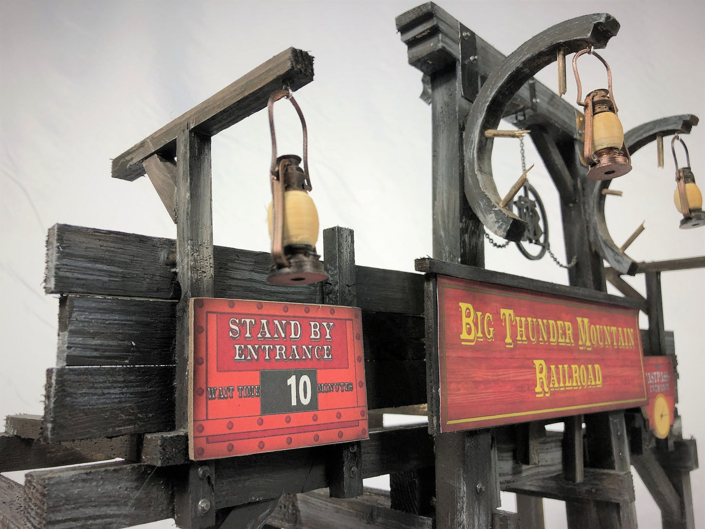 Big Thunder Book Rack