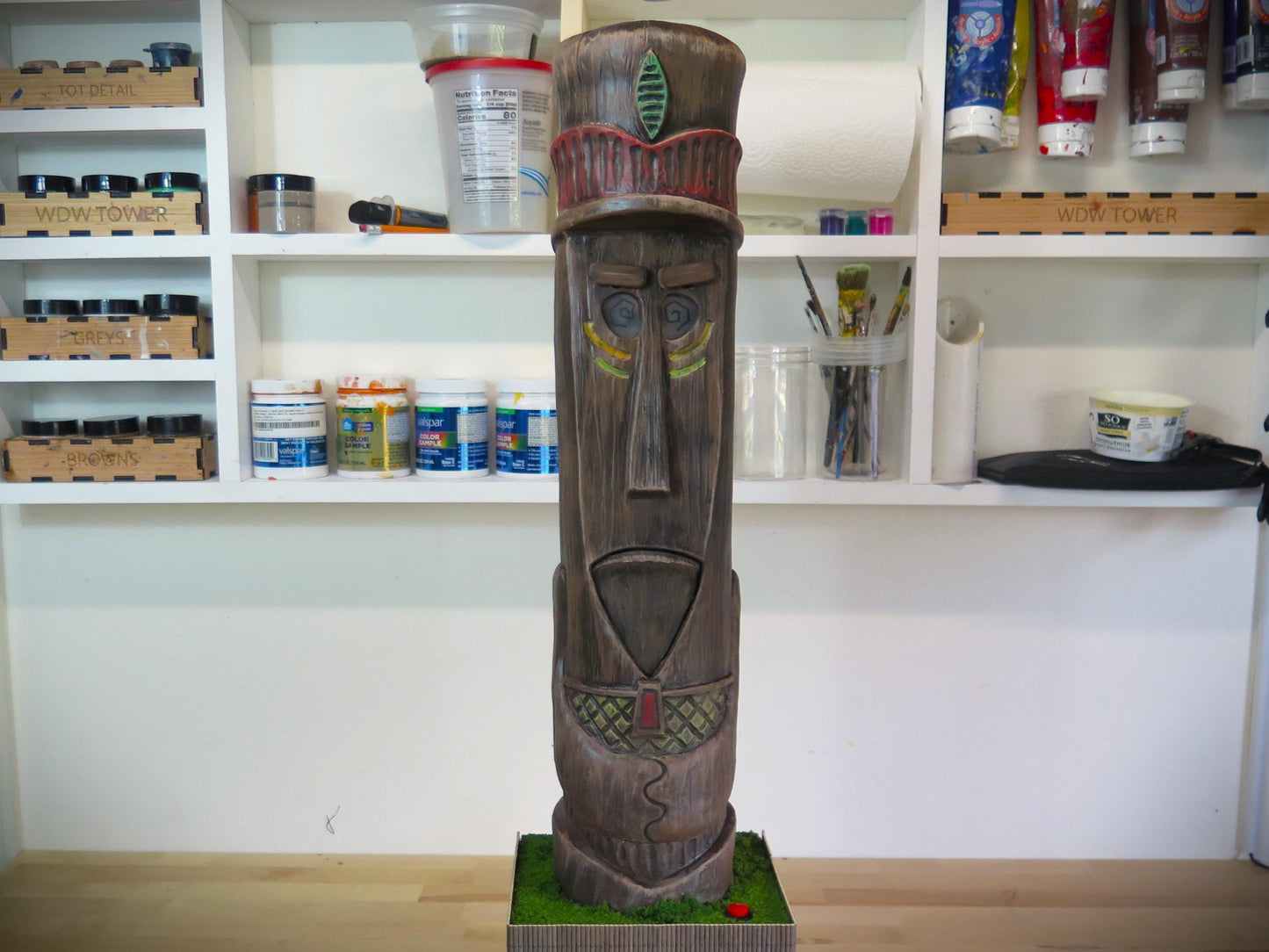 Slim Totem animatronic