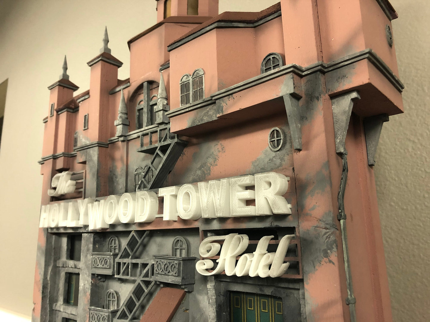 Hollywood Tower of Terror scale model