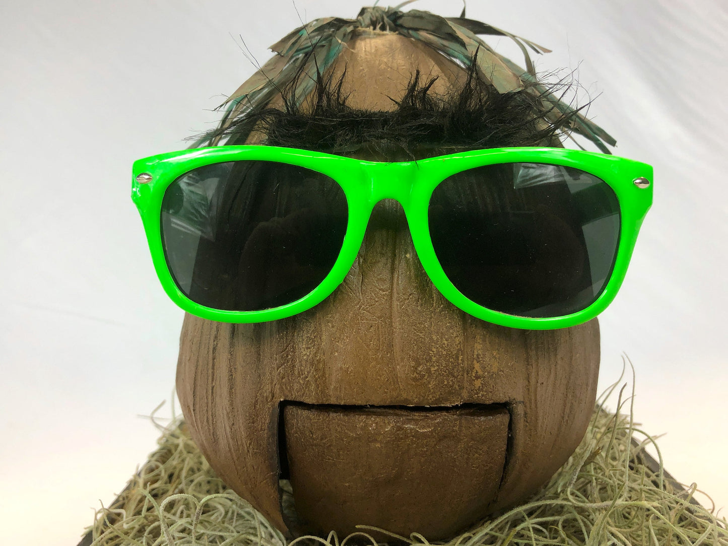 Singing Coconut Tiki Bar Accessory: Animated Hukilau Song