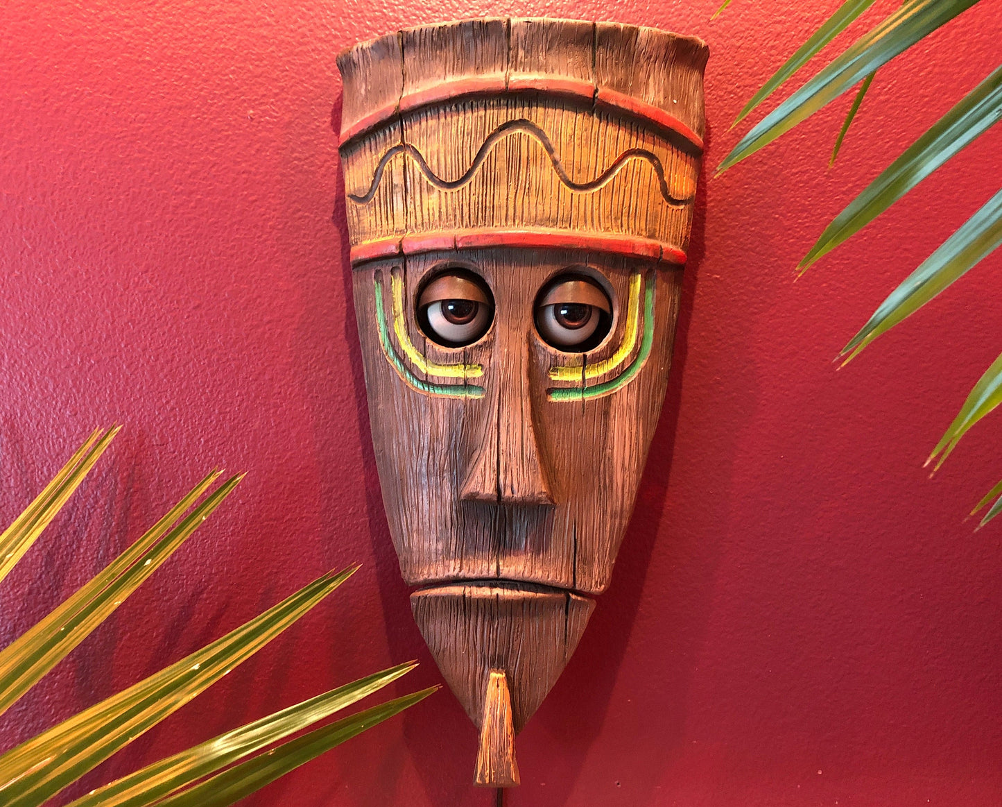 Singing Tiki Mask: Animated Wall Decor with Wireless Remote